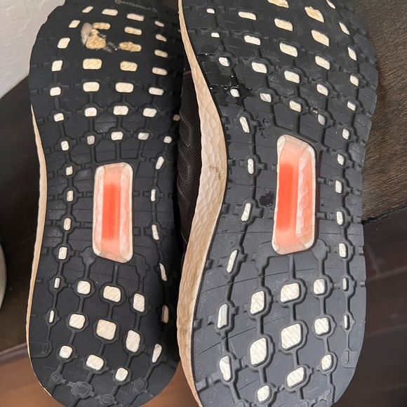 Adidas Ultraboost Black size 9 - used - Picture 4 of 6